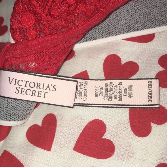 Super sexy red Victoria’s Secret under wire bra (36DD) - Picture 8 of 8